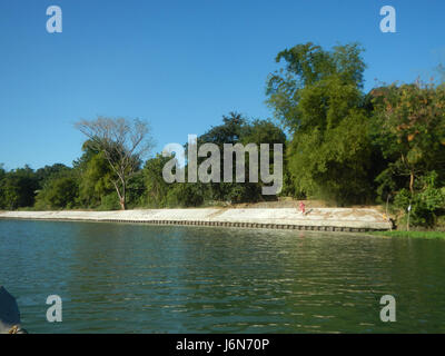 09541 Rives Pulilan Plaridel Bulacan 07 construction d'enrochement Banque D'Images