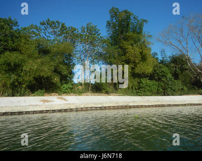 09541 Rives Pulilan Plaridel Bulacan 16 construction d'enrochement Banque D'Images