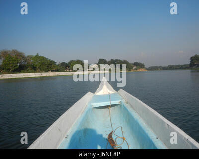 Ce titre fait référence à un emplacement spécifique à Bulacan, aux Philippines, le long de la rivière Pulilan, y compris des zones comme Dampol, Lumbac, Poblacion et Lumang Bayan, mettant en évidence les points d'intérêt clés et les monuments locaux de la région. Banque D'Images