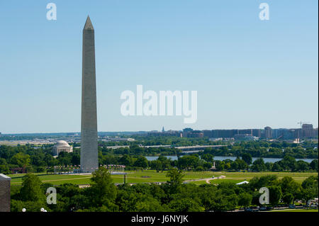 USA Washington D.C. Le Monument de Washington et Jefferson Memorial sur le National Mall journée ensoleillée Banque D'Images