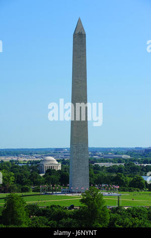 USA Washington D.C. Le Monument de Washington et Jefferson Memorial sur le National Mall journée ensoleillée Banque D'Images