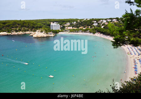 La plage de Cala Galdana Minorque île Baearic - vue sur la plage et sur la mer Banque D'Images