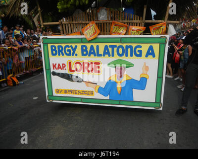 08263 Fiesta Paroisse San Isidro Labrador Bulacan Pulilan Carabao agenouillée 12 2017 Festival Banque D'Images