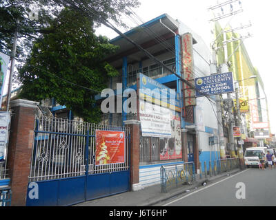 0710 Barangay Pag-Asa Arellano University Campus Plaridel Mandaluyong City 01 Banque D'Images