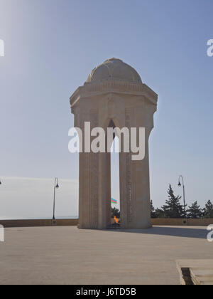 La Flamme éternelle du monument au cimetière des Martyrs et Park Lane à Bakou, Azerbaïdjan, Banque D'Images