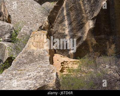 Parc national de Gobustan à une heure au sud de Bakou en Azerbaïdjan, offre de superbes paysages et 6000 anciens pétroglyphes, site du patrimoine mondial de l'UNESCO Banque D'Images