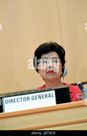 (170522) -- GENÈVE, 22 mai 2017 (Xinhua) -- Le directeur général de l'Organisation mondiale de la santé Margaret Chan assiste à l'ouverture de la 70e Assemblée mondiale de la santé, à Genève, Suisse, le 22 mai 2017. (Xinhua/Alain Grosclaude) (DTF) Banque D'Images