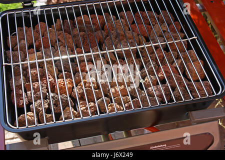 Barbecue à gaz avec pierres de lave Banque D'Images