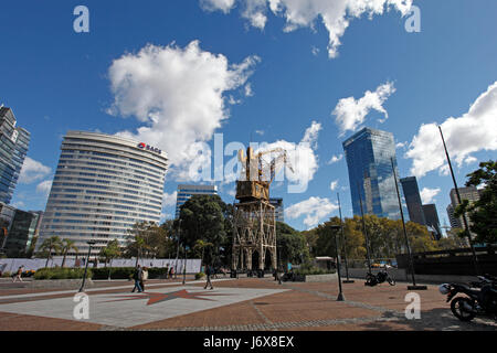 Centre-ville de Buenos Aires, et qui a été totalement réaménagé avec régénération d'entrepôts, de bâtiments d'entreprise, aux côtés d'origine des grues. Banque D'Images