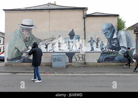 Le jeu de la vie, les échecs, une photo murale à Cardiff, Pays de Galles, Royaume-Uni Banque D'Images