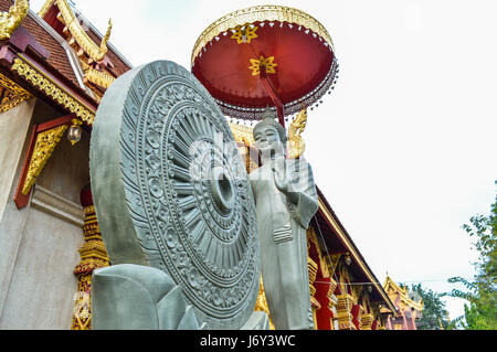 Chiang Rai, Thaïlande - 15 Avril 2017 : Songkran est le Nouvel An Thaï's festival.image du Bouddha Banque D'Images