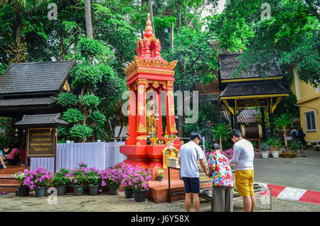 Chiang Rai, Thaïlande - 15 Avril 2017 : Songkran est le Nouvel An Thaï's festival. Banque D'Images