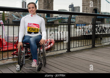 Une séance de photos pour les athlètes en fauteuil roulant en compétition dans le Marathon de Londres 2017 EN VEDETTE : Jade Jones Où : London, Royaume-Uni Quand : 21 Avr 2017 Crédit : Alan West/WENN.com Banque D'Images