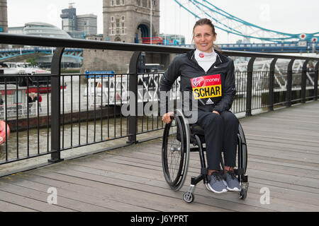 Une séance de photos pour les athlètes en fauteuil roulant en compétition dans le Marathon de Londres 2017 comprend : Manuela Schar Où : London, Royaume-Uni Quand : 21 Avr 2017 Crédit : Alan West/WENN.com Banque D'Images