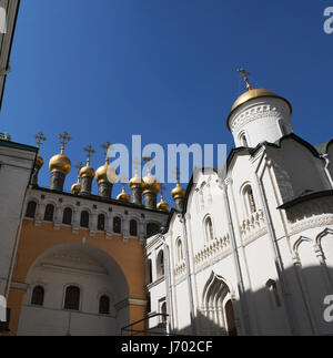 La Russie : église de la déposition de la Robe (l'église de jeter Notre Dame de la Sainte Robe), construit à partir de 1484 sur la place de la cathédrale du Kremlin de Moscou Banque D'Images