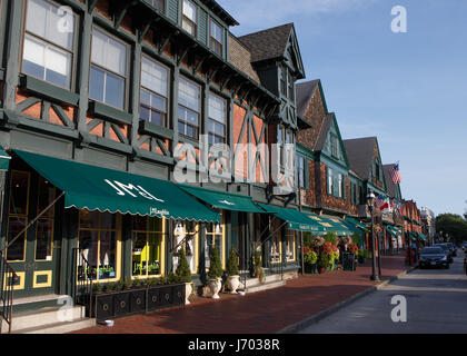 Le quartier commerçant de l'Avenue Bellevue à Newport, Rhode Island, Banque D'Images