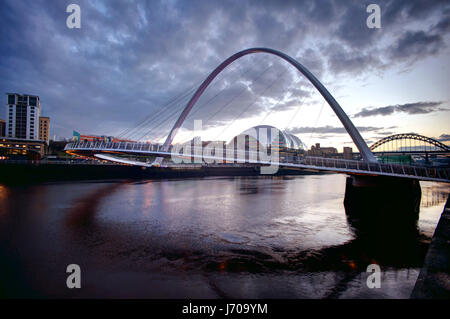 Soir sur Newcastle Gateshead quayside Banque D'Images