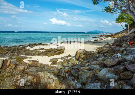 Plage de la mer d'Andaman à Phuket, Thaïlande Banque D'Images