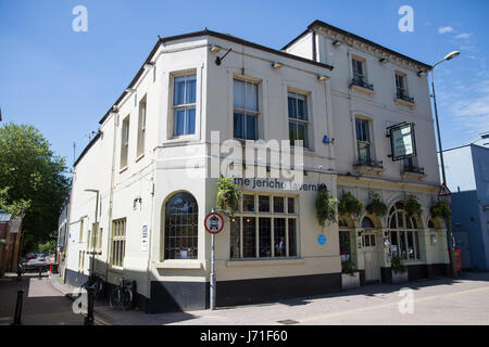 Oxford, UK. 22 mai, 2017. La Taverne de Jéricho, où Radiohead a joué un concert sous le nom d'un Vendredi en 1991 avant de signer avec Parlophone. Credit : Mark Kerrison/Alamy Live News Banque D'Images