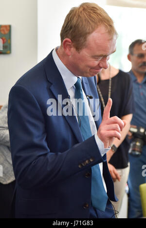 Richmond, London, UK. 22 mai 2017. Tim Farron et Vince Cable visiter broutent AC à Richmond au sud de Londres. Crédit : Matthieu Chattle/Alamy Live News Banque D'Images