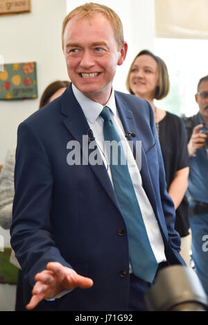 Richmond, London, UK. 22 mai 2017. Tim Farron et Vince Cable visiter broutent AC à Richmond au sud de Londres. Crédit : Matthieu Chattle/Alamy Live News Banque D'Images