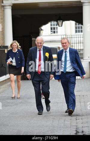 Richmond, London, UK. 22 mai 2017. Tim Farron et Vince Cable visiter broutent AC à Richmond au sud de Londres. Crédit : Matthieu Chattle/Alamy Live News Banque D'Images