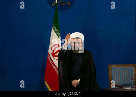 Téhéran, Iran. 22 mai, 2017. L'Iran est réélu Président Hassan Rohani assiste à une conférence de presse à Téhéran, capitale de l'Iran, le 22 mai 2017. L'Iran est réélu Président Hassan Rohani a déclaré lundi que les États-Unis devraient abandonner ses "politiques" hostile envers la République islamique. Credit : Ahmad Halabisaz/Xinhua/Alamy Live News Banque D'Images