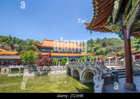 Kunming, Yunnan - Avril 8,2017:Yuantong Temple est le plus célèbre temple bouddhiste à Kunming, province du Yunnan, Chine. Banque D'Images