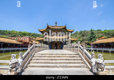 Kunming, Yunnan - Avril 8,2017:Yuantong Temple est le plus célèbre temple bouddhiste à Kunming, province du Yunnan, Chine. Banque D'Images