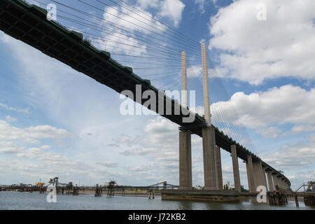 Le Pont de la reine Elizabeth II fait partie de la Dartford Crossing connexion de Dartford dans le Kent avec Thurrock dans l'Essex. Banque D'Images