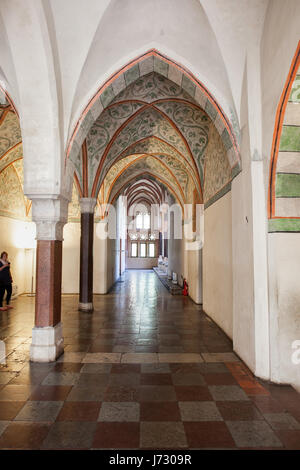 Château de Malbork intérieur, le Vestibule bas avec voûte croisée dans le palais des Grands Maîtres, la Pologne, l'Europe Banque D'Images