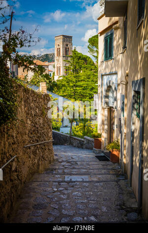 Ravello est une commune située au-dessus de la Côte d'Amalfi, dans la province de Salerne, Campanie, Italie du sud, avec environ 2 500 habitants Banque D'Images