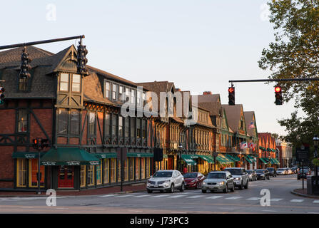 Le quartier commerçant de l'Avenue Bellevue à Newport, Rhode Island, Banque D'Images