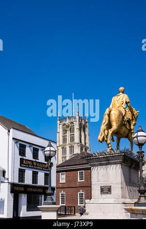 Le roi William III statue en face de l'église Holy Trinity, Kingston Upon Hull, Yorkshire, Angleterre, Royaume-Uni Banque D'Images