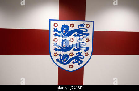 Une vue générale de l'Angleterre d'un insigne à l'intérieur du tunnel au stade de Wembley, Londres. ASSOCIATION DE PRESSE Photo. Date de publication : Mardi 23 mai 2017. Crédit photo doit se lire : Steve Parsons/PA Wire Banque D'Images