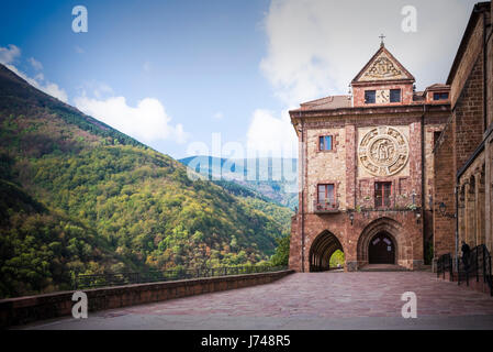 Le monastère de Nuestra Señora de El Corzo, est un monastère situé dans la région de Anguiano, La Rioja, Espagne, Europe Banque D'Images