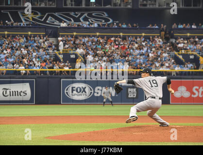 Saint Petersburg, Florida, USA. 20 mai, 2017. Masahiro Tanaka (Yankees) : MLB New York Yankees à partir lanceur Masahiro Tanaka emplacements au cours de la Major League Baseball match contre les Rays de Tampa Bay au Tropicana Field de St. Petersburg, Florida, United States . Credit : AFLO/Alamy Live News Banque D'Images