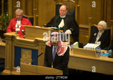 Edinburgh, Ecosse, Royaume-Uni. 24 mai, 2017. L'Assemblée générale de l'Église d'Écosse. Jour 5 : Son Altesse Royale le prince Ghazi Bin Muhammad de Jordanie prononce un discours à l'Assemblée générale en présence de S.A.R. la Princesse Royale, la princesse Anne et le modérateur, Rt Rev Dr Derek Browning. Prince Ghazi en photo.. Andrew O'Brien/Alamy Live News Banque D'Images