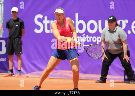 Strasbourg, France. 24 mai, 2017. Joueuse de tennis russe, Daria Gavrilova est en action au cours de sa correspondance dans le 1/8 de finale du WTA tennis internationaux de Strasbourg vs Joueur Russe Elizaveta Kulichkova le 24 mai 2017 à Strasbourg, France - ©Yan Lerval/Alamy Live News Banque D'Images