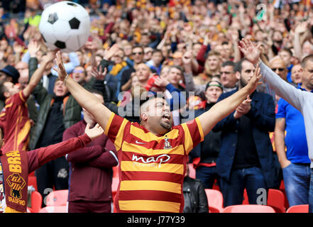 Un ventilateur Bradford City montre son soutien Banque D'Images