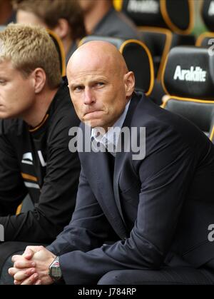 STALE SOLBAKKEN LOUPS Wolverhampton Wanderers MANAGER MANAGER MOLINEUX STADIUM WOLVERHAMPTON ENGLAND 16 Septembre 2012 Banque D'Images