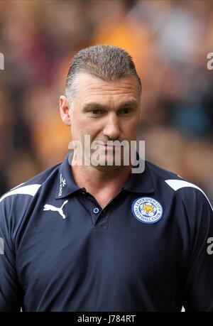 NIGEL PEARSON LEICESTER CITY MANAGER MANAGER MOLINEUX STADIUM LEICESTER CITY WOLVERHAMPTON ENGLAND 16 Septembre 2012 Banque D'Images