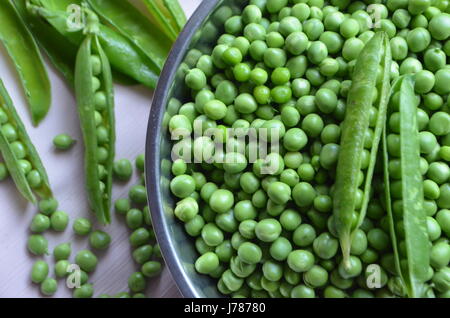 Les gousses de pois verts Banque D'Images