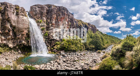 La NOUVELLE ZELANDE, Ruapehu, Tongariro National Park, Taranaki Falls Banque D'Images