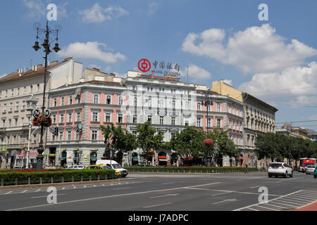 L'échelle typique (carrefour Budapest Terez krt et /Avenue Andrássy Andrássy út) à Budapest, Hongrie. Banque D'Images