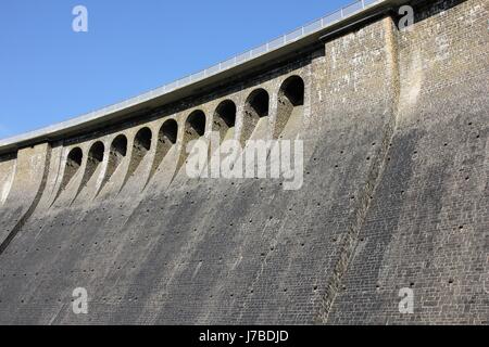 Barrage de l'Aggertalsperre - réservoir de stockage près de Gummersbach / Allemagne Banque D'Images