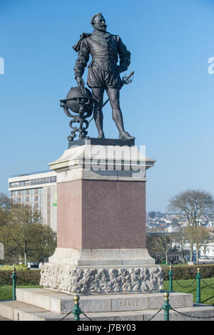 Statue de Sir Francis Drake sur Plymouth Hoe, Angleterre Banque D'Images