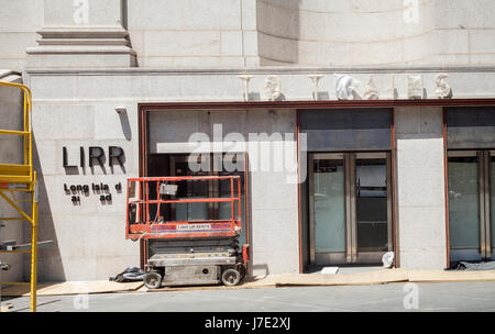 En construction une entrée de Penn Station à la James A. Farley Bureau de poste, l'élément central de la station Moynihan projet, sur Dimanche 21 mai 2017. NYS Gov. Andrew Cuomo a envoyé une lettre au Président Donald Trump, demandant de l'aide dans les réparations nécessaires qui devront avoir lieu dans la Pennsylvania Station au cours de l'été. (© Richard B. Levine) Banque D'Images