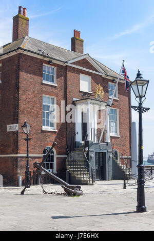 L'Ancienne Douane, le quai, Poole, Dorset, Angleterre, Royaume-Uni Banque D'Images