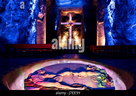 Salle principale de la cathédrale de sel de Zipaquirá - métro, Colombie Banque D'Images